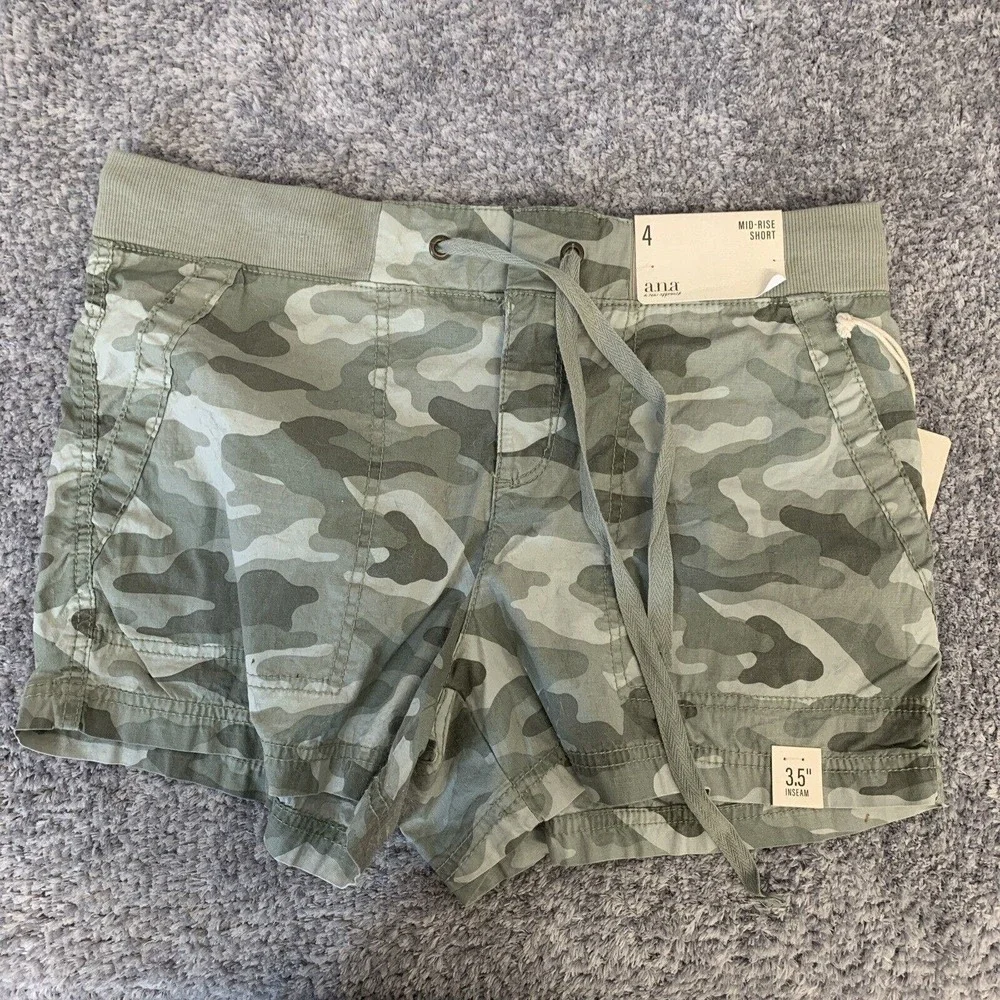 Ana Shorts Set‎ of 2 Camouflage Twill Stripped Size 4 Cute Summer Mid Rise